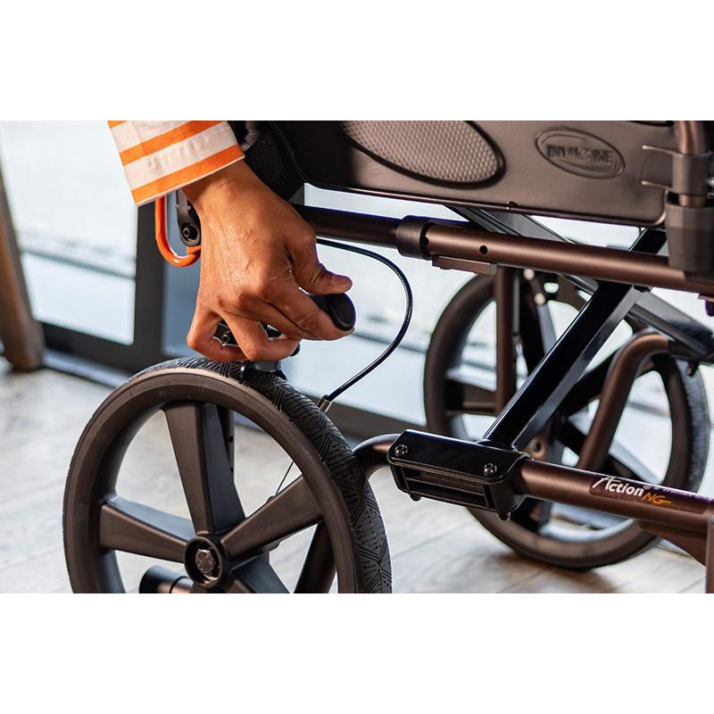 Fauteuil Roulant Pliant Invacare Action 3 NG Transit - Occasion, Bon état, Fonctionnel
